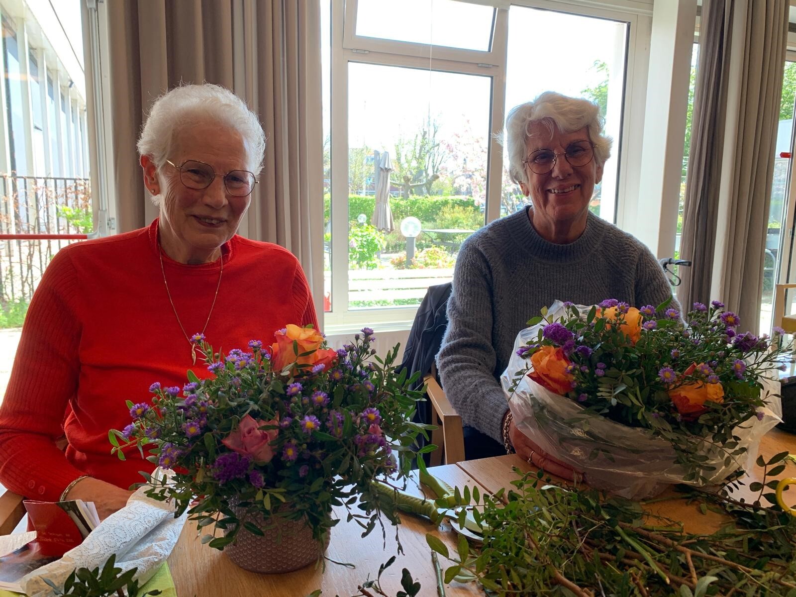 Geslaagde workshop bloemschikken voor (buurt)bewoners WZH Het Anker