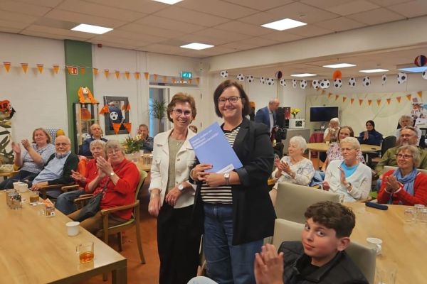WZH Prinsenhof zet samen met de wijk en winkeliers stappen naar een dementievriendelijke buurt