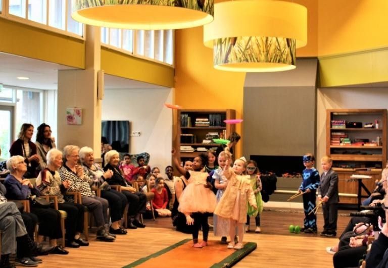 Circusvoorstelling kinderen Brede School